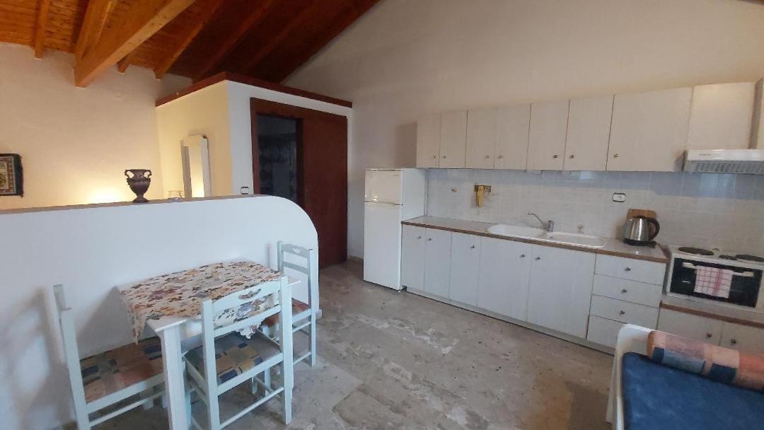 Anastasia Apartments Kampos Marathokampou Екстер'єр фото
