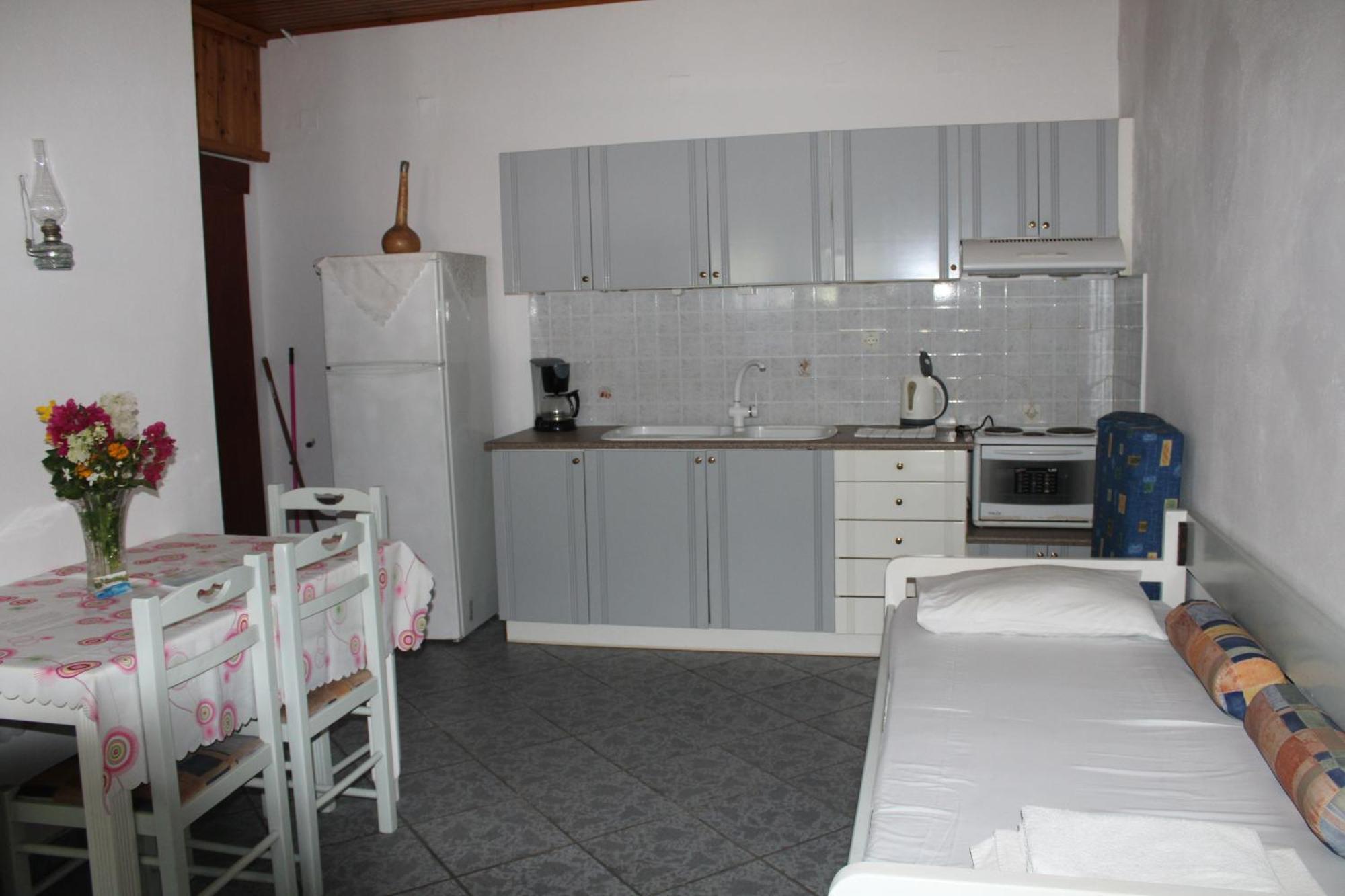 Anastasia Apartments Kampos Marathokampou Екстер'єр фото